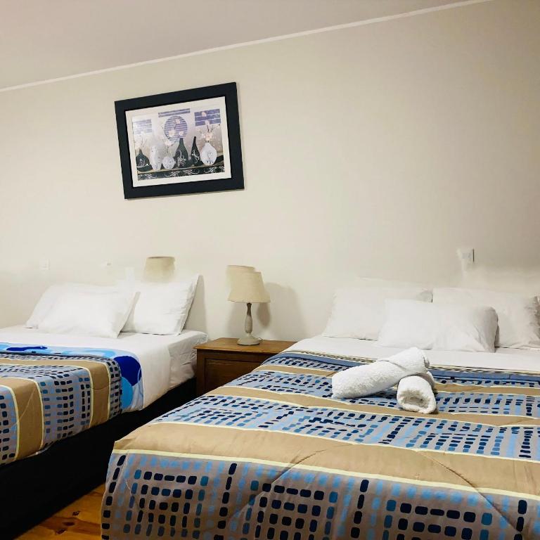 Suite Independiente con Baño Privado – Miraflore - Comfort Quadruple Room - 7