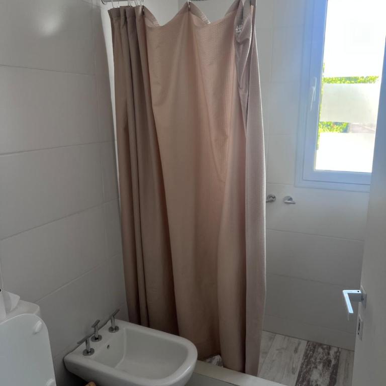 Triplex con 3 dormitorios, terraza y cochera - Casa de 3 dormitorios - 10