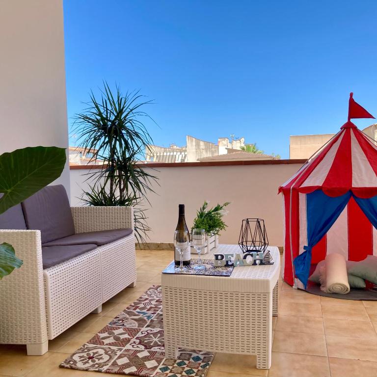 3 min Walk to Beach 3BR Apartment with Terrace AC & Parking - Appartamento con 3 Camere da Letto e con Balcone - 4