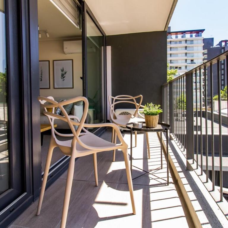 Confort y Estilo cerca e Metro Irarrázaval - Two-Bedroom Apartment - 8