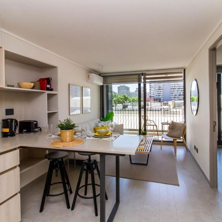 Confort y Estilo cerca e Metro Irarrázaval - Two-Bedroom Apartment - 22