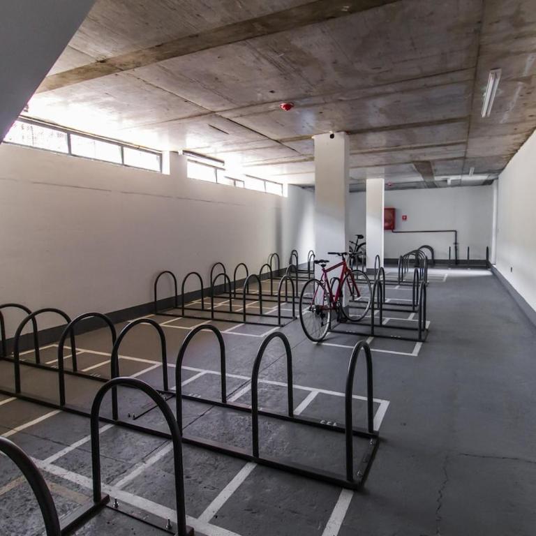 Confort y Estilo cerca e Metro Irarrázaval - Two-Bedroom Apartment - 44