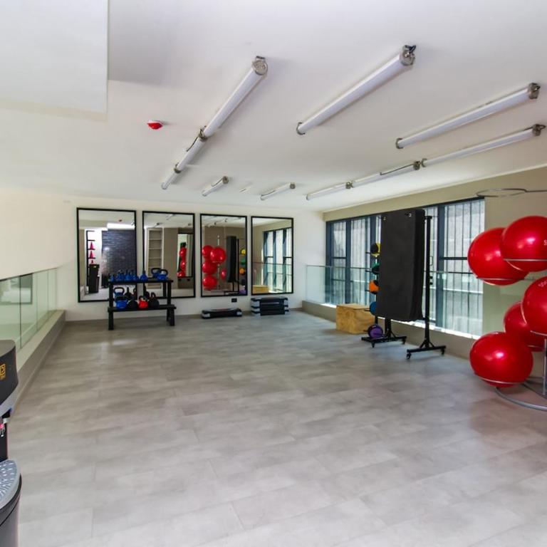 Confort y Estilo cerca e Metro Irarrázaval - Two-Bedroom Apartment - 54