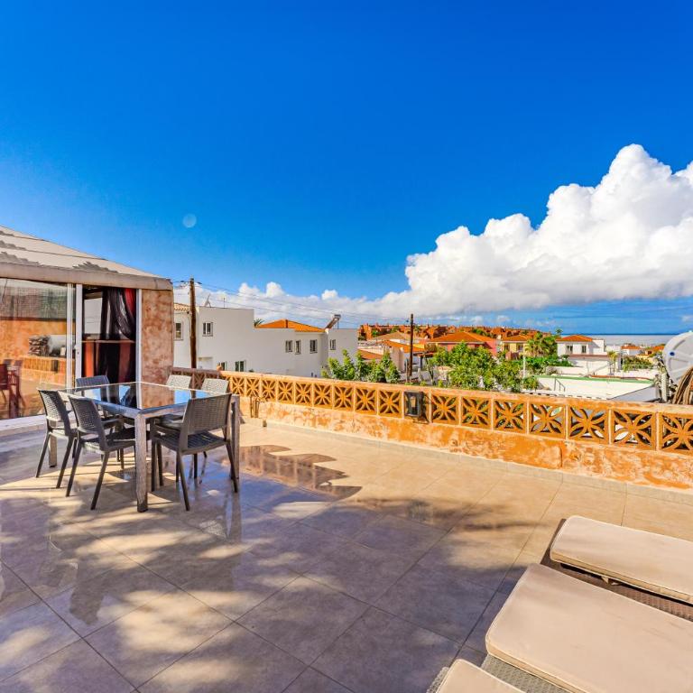 Semi-detached villa sea views, huge terrace, close beach - Two-Bedroom Villa - 8
