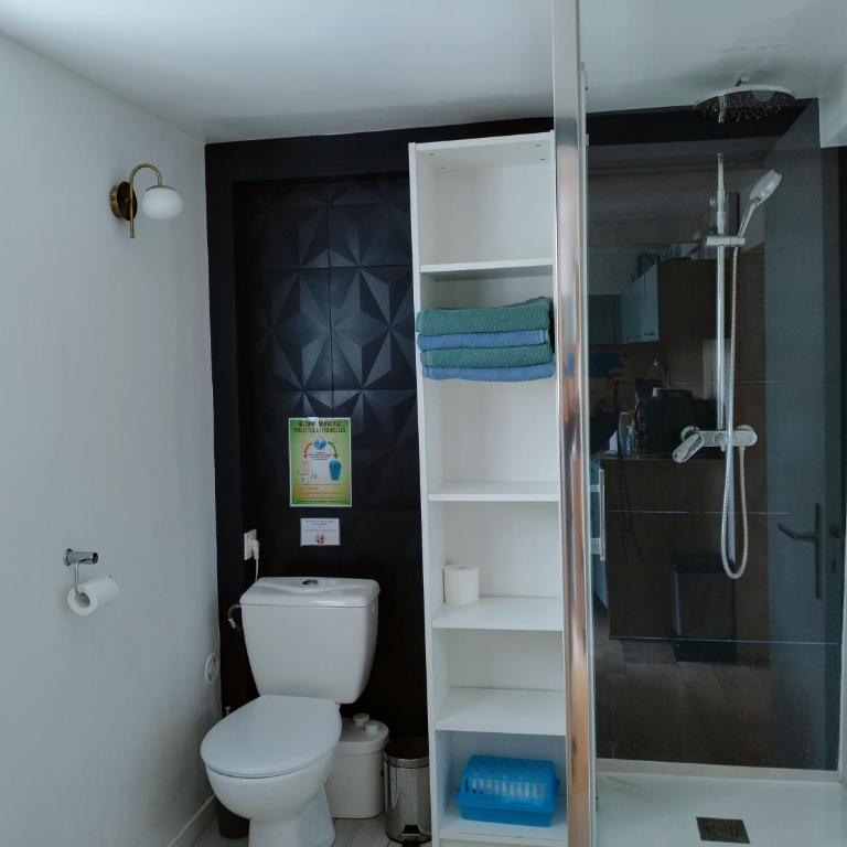 Villa St Laurent - Bel appartement refait à neuf à 50 m de la Plage - Apartamento - 22