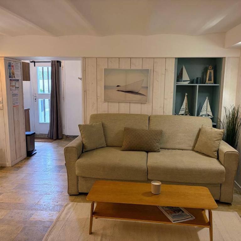 Villa St Laurent - Bel appartement refait à neuf à 50 m de la Plage - Apartamento - 8
