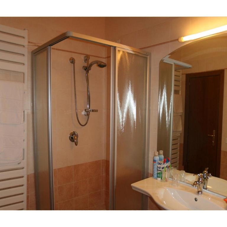 Residence Miralago Rooms & Apartments - Camera Matrimoniale - 1