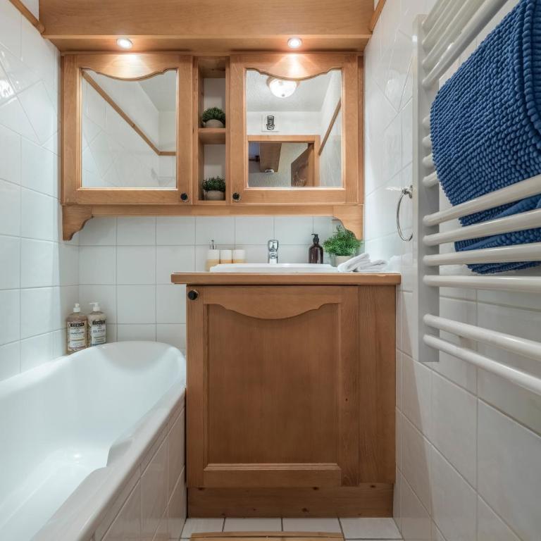 Refuge d'Ian - Close to Ski Piste Prarion - Swimming pool & Gym - By Cozee Rentals - Appartement 2 Chambres avec Vue sur la Montagne - 36
