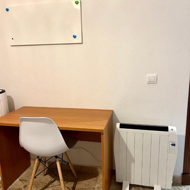 La Bodega del Mar - Luminoso y céntrico apto con piscina en verano y parking - Apartamento Superior con 3 dormitorios - 42