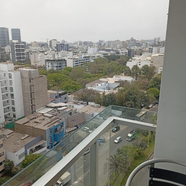 Large Oceanview Balcony Apartment in Miraflores - Three-Bedroom Apartment - 8