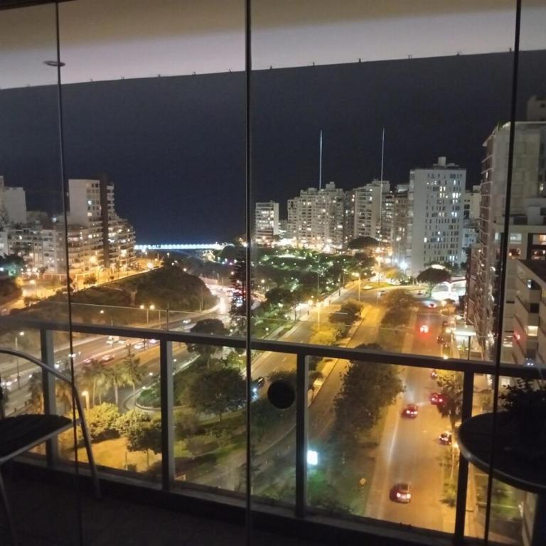 Large Oceanview Balcony Apartment in Miraflores - Three-Bedroom Apartment - 13