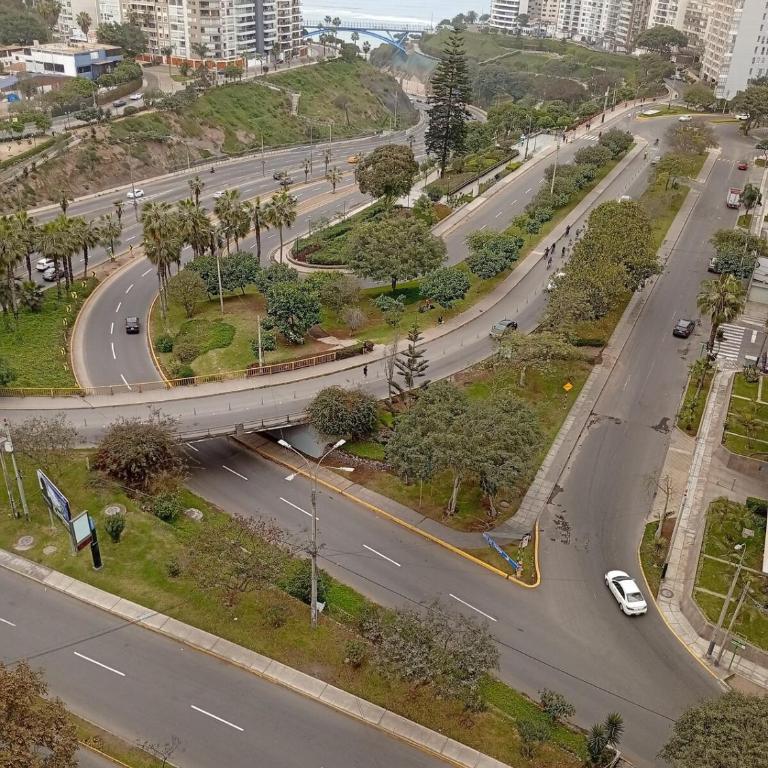 Large Oceanview Balcony Apartment in Miraflores - Three-Bedroom Apartment - 38