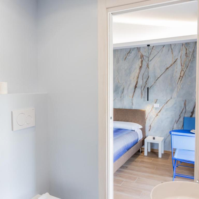 Casa twins - Double Room with Balcony - 7