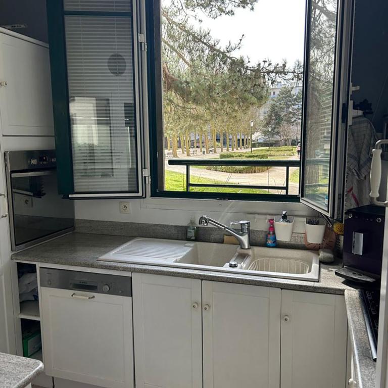 Appart calme avec Parking privé, Métro 3min, 12min Paris - Appartement 2 Chambres - 6