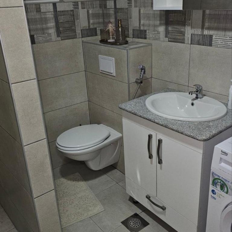 SarajevoCityView1 - Deluks Apartman sa 2 Spavaće Sobe i Pogledom na Vrt - 8