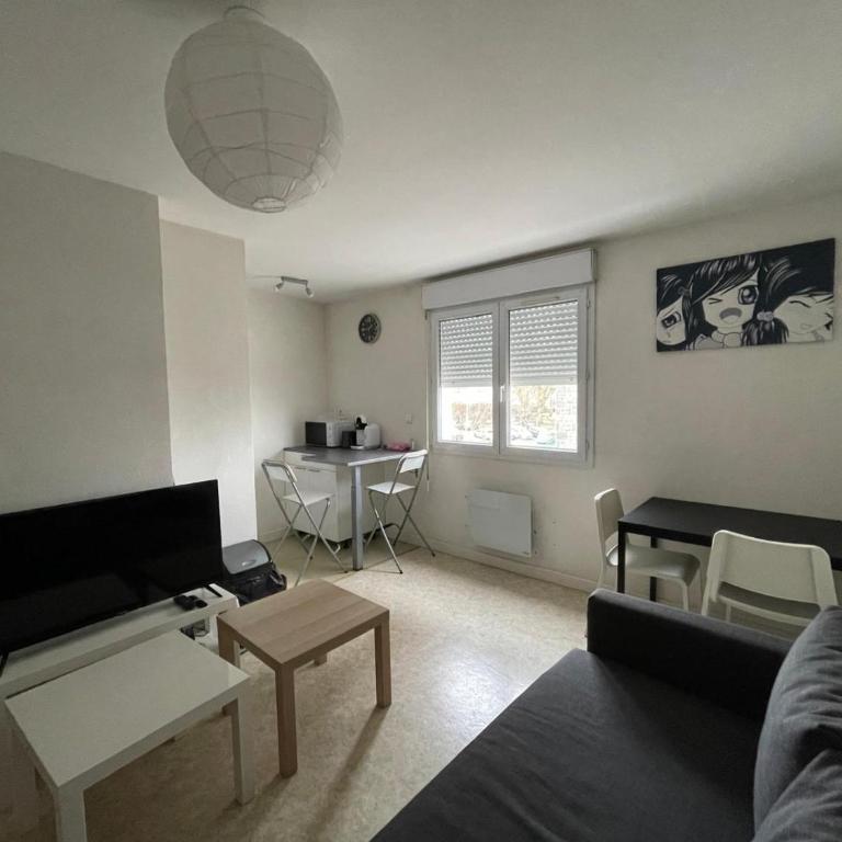 Studio 20m2 stationnement gratuit wifi 4 rue proudhon - Apartamento de 1 dormitorio - 3