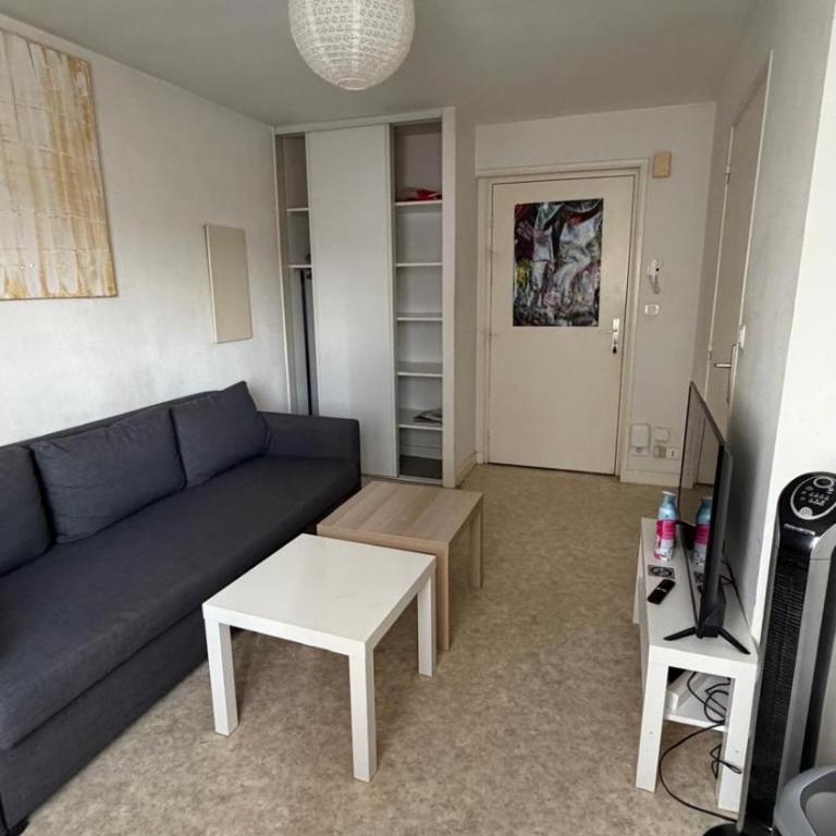 Studio 20m2 stationnement gratuit wifi 4 rue proudhon - Apartamento de 1 dormitorio - 6
