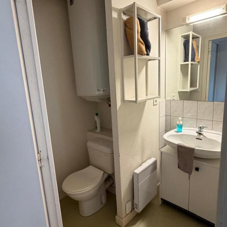 Studio 20m2 stationnement gratuit wifi 4 rue proudhon - Apartamento de 1 dormitorio - 8