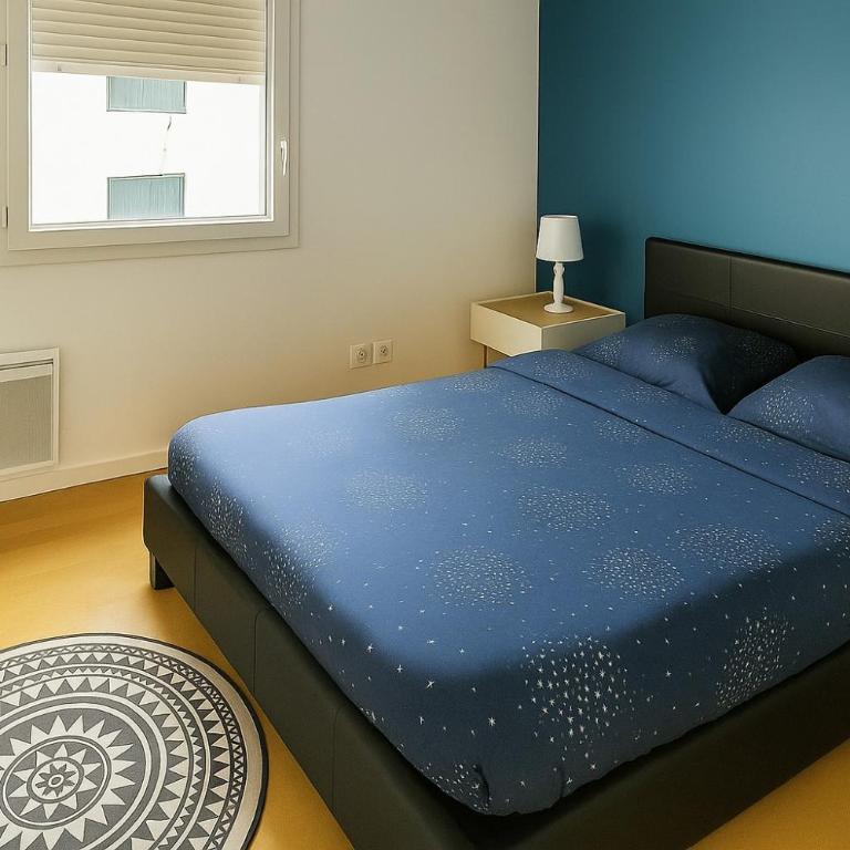 Close to Paris, Metro,RER, 6 People, PKG - Two-Bedroom Family Apartment - 27