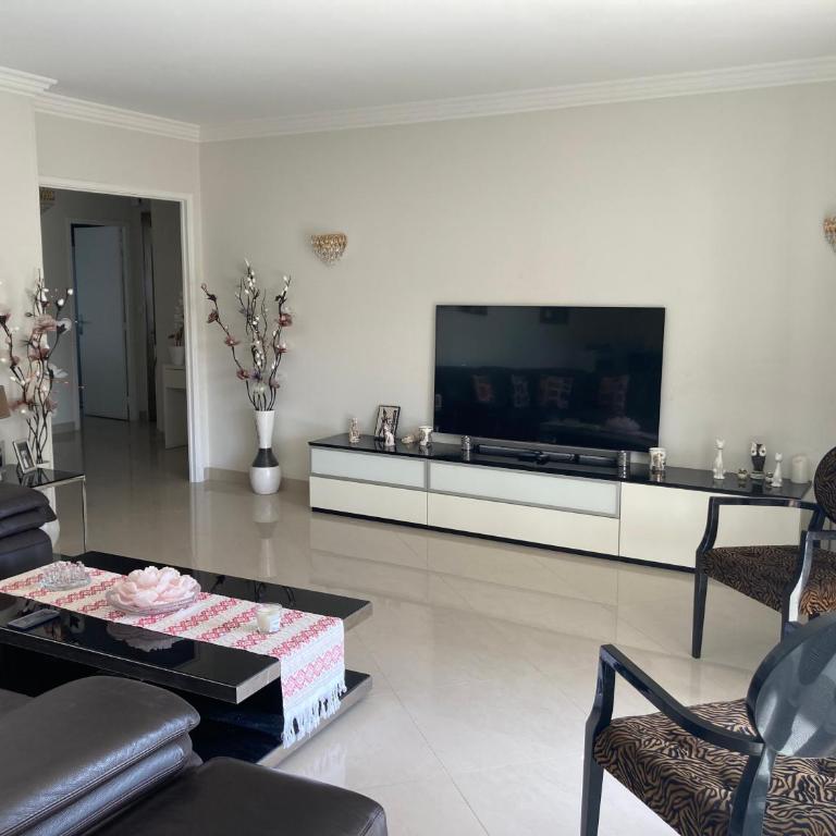 Superbe appartement 2 chambres à 2km centre Cannes - Appartement 2 Chambres - 4
