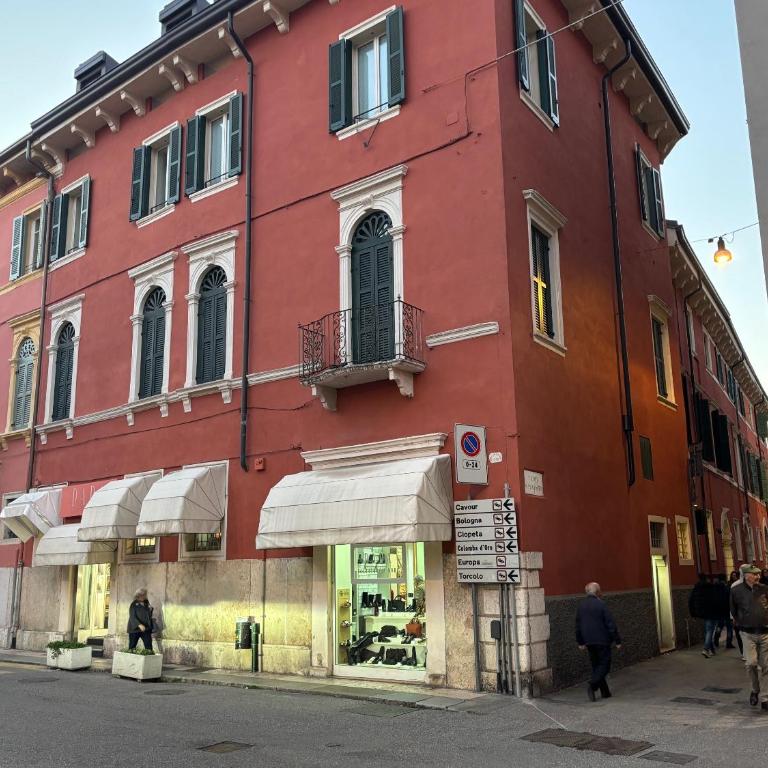 Dimora Castelvecchio ai Salvi - Soggiorno storico nel cuore di Verona con parcheggi su richiesta - Appartamento con 1 Camera da Letto - 2