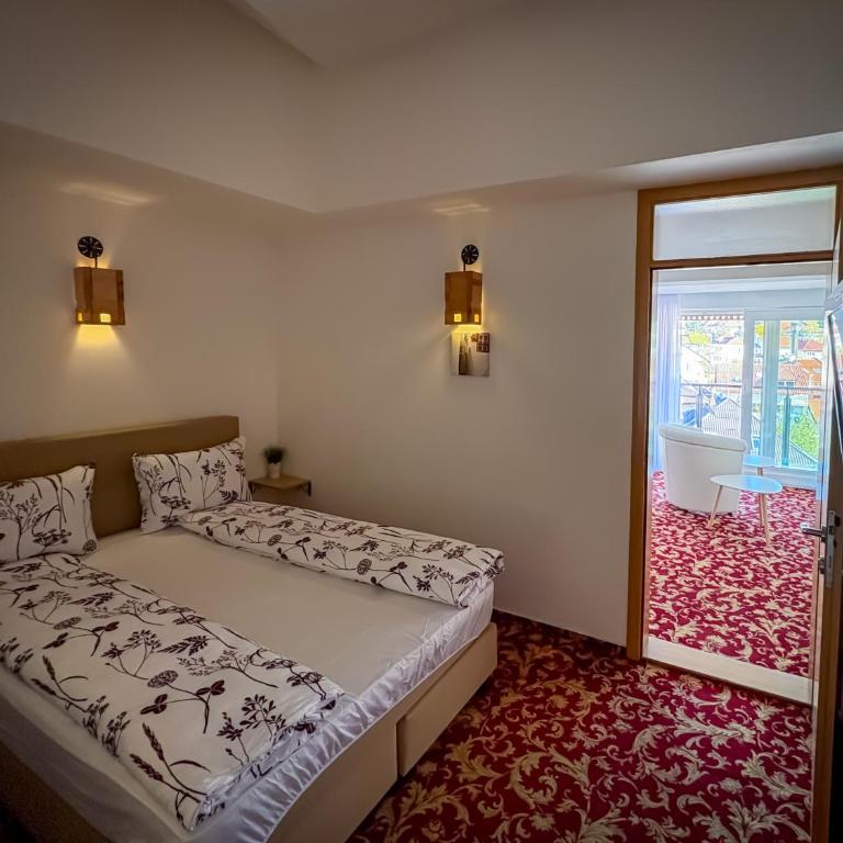 Residence Mahala - Boutique Stay Near Old Town - Deluks Dvokrevetna Soba sa Bračnim Krevetom - 1