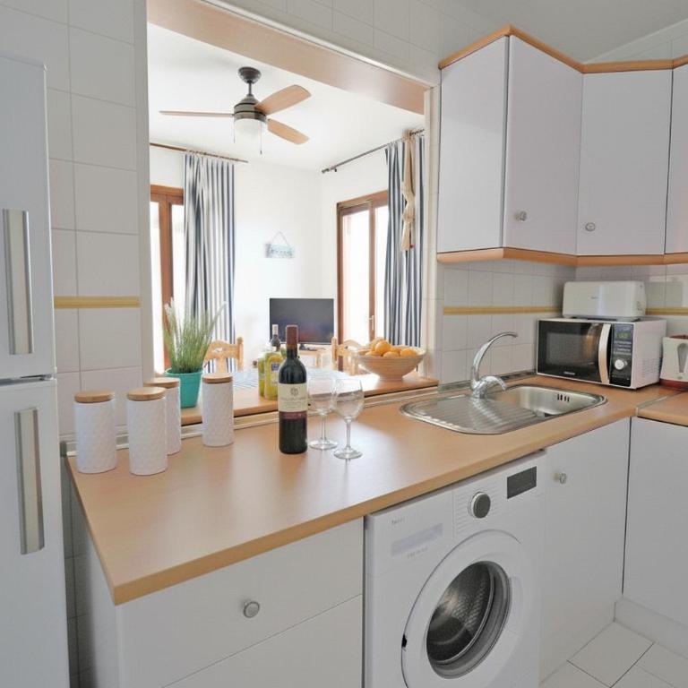 Sunny Time La Mata - One-Bedroom Apartment - 14