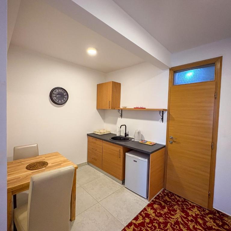 Residence Mahala - Boutique Stay Near Old Town - Porodični Apartman sa 2 Spavaće Sobe - 6