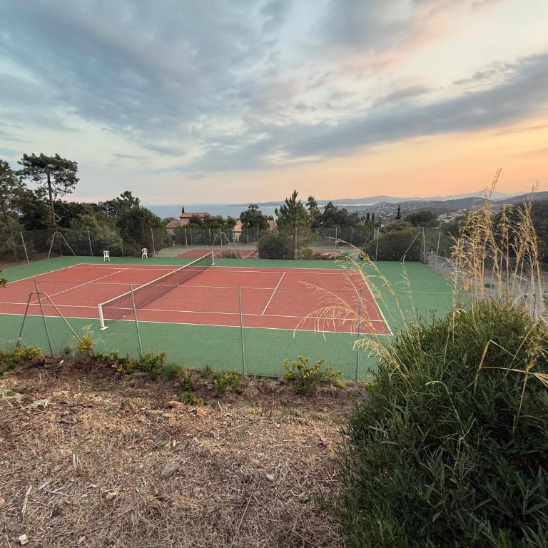 Appart Les Issambres Var vue mer 4 à 6 pers proche Ste Maxime et St Raphael - Appartement 1 Chambre avec Vue sur la Mer et Terrasse - 11