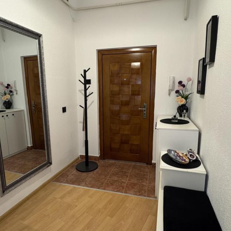 Austrian Apartment Sarajevo City Center - Apartman sa 2 Spavaće Sobe i Pogledom na Grad - 17