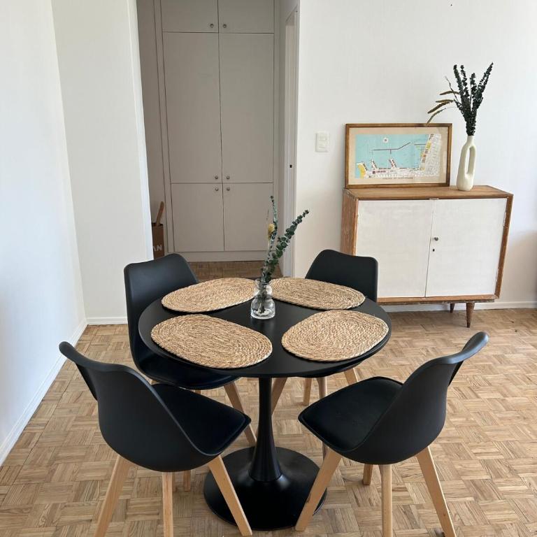 Central Montevideo with Stunning View - Apartamento de 2 dormitorios - 4