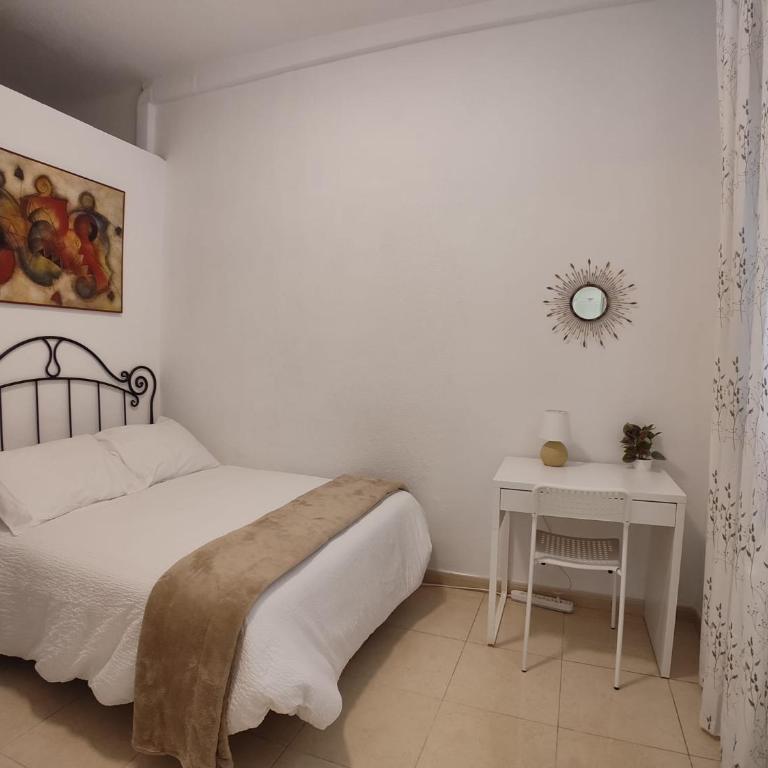 Mercado Central - LA CASA DEL ARBOL - Three-Bedroom Apartment - 57