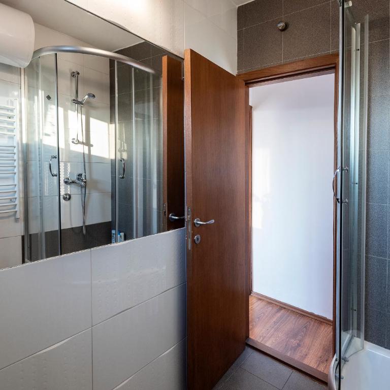 Čubrina - central 2bdrm & 45m2 Rooftop Terrace - Apartman sa 2 Spavaće Sobe i Terasom - 20