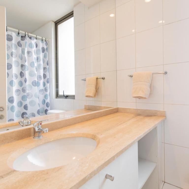 Costanera Center - vistas, metro, parking mm275 - Two-Bedroom Apartment with Balcony and Terrace - 21