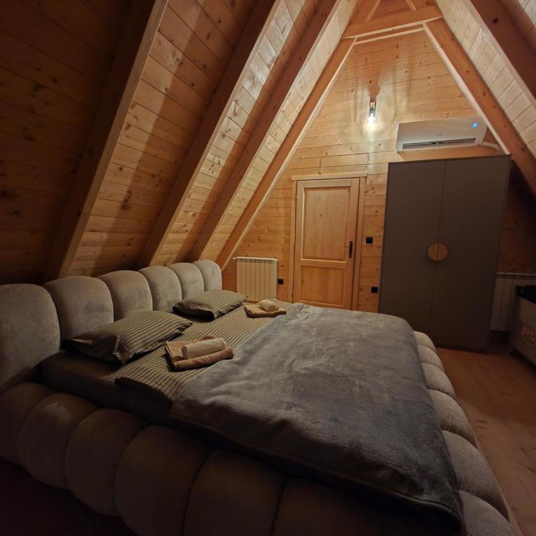 Lux house Aleksa - Three-Bedroom Villa - 3