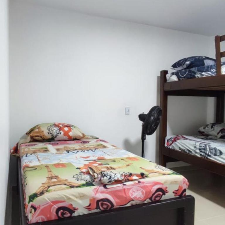 Amplio Apartamento Renovado 150m2 para Familias, Grupos o Delegaciones Deportivas - Estadio Atanasio Girardot - Apartamento - 9