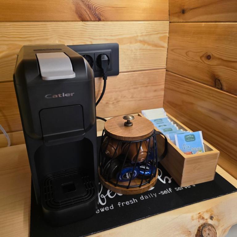 Mountain Peace - One-Bedroom Chalet - 8