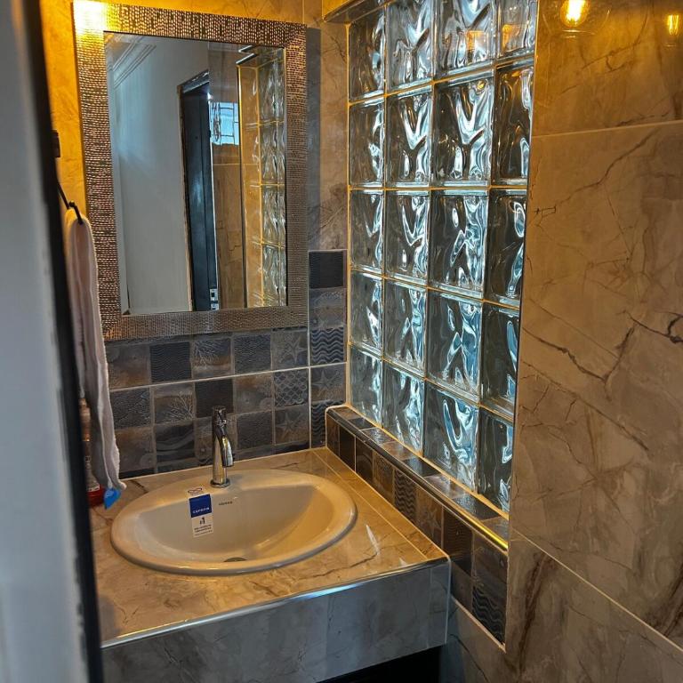 Your Perfect Luxury Escape by the Sea - One-Bedroom Apartment - 9