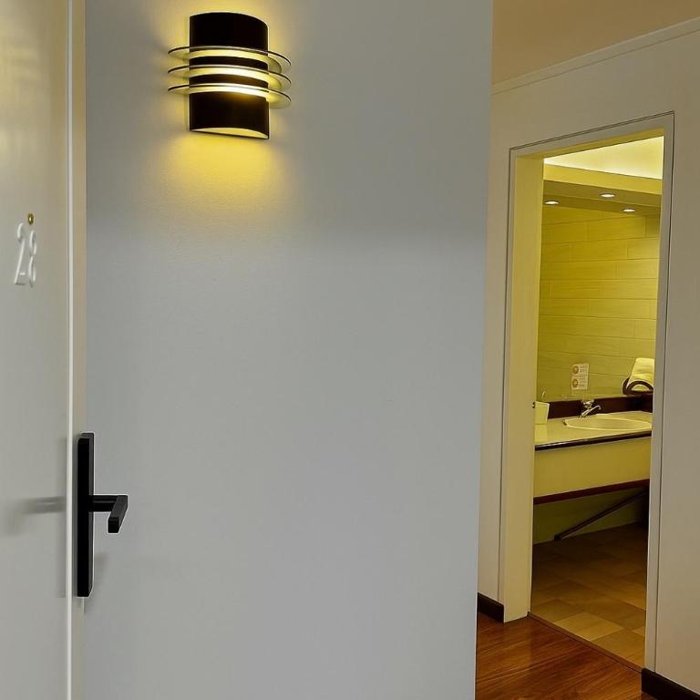 Akros Suites Quito, Habitaciones Privadas con Baño - Habitación Doble con baño privado - 2