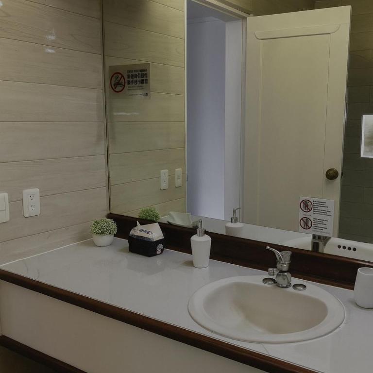 Akros Suites Quito, Habitaciones Privadas con Baño - Habitación Doble con baño privado - 4