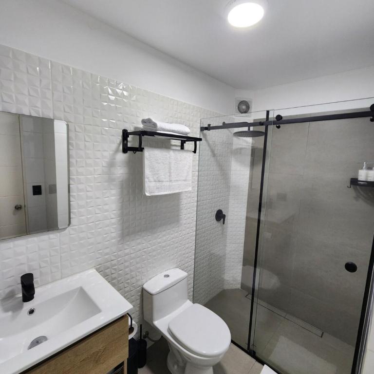 Elegante Departamento de Estreno en Centro Financiero - Two-Bedroom Deluxe Apartment with Balcony - 2