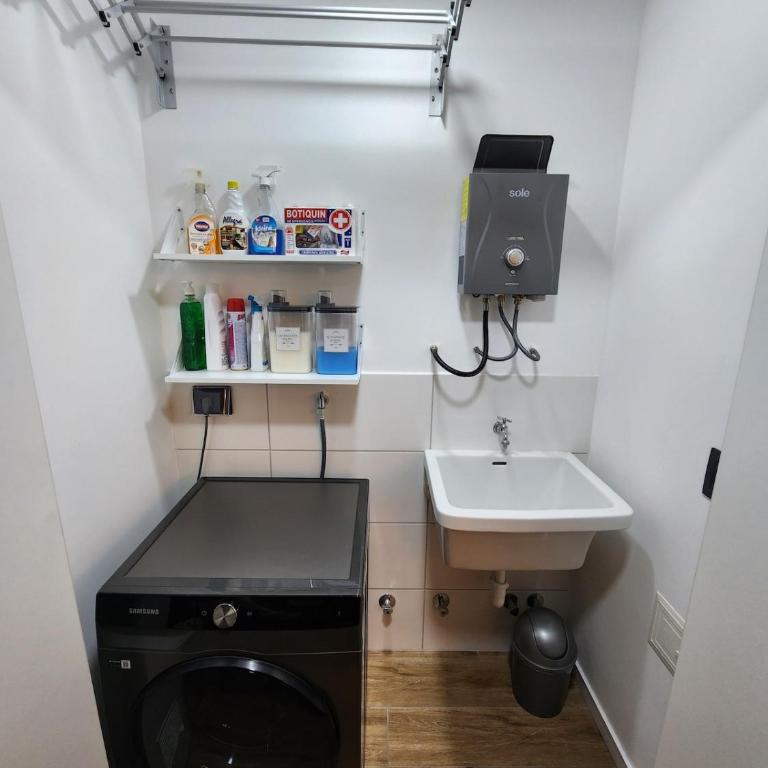 Elegante Departamento de Estreno en Centro Financiero - Two-Bedroom Deluxe Apartment with Balcony - 19