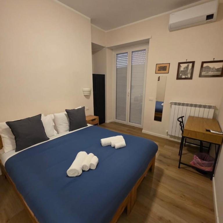 Domus Augustea Holiday Apartments - Camera Matrimoniale con Bagno Privato Esterno - 18