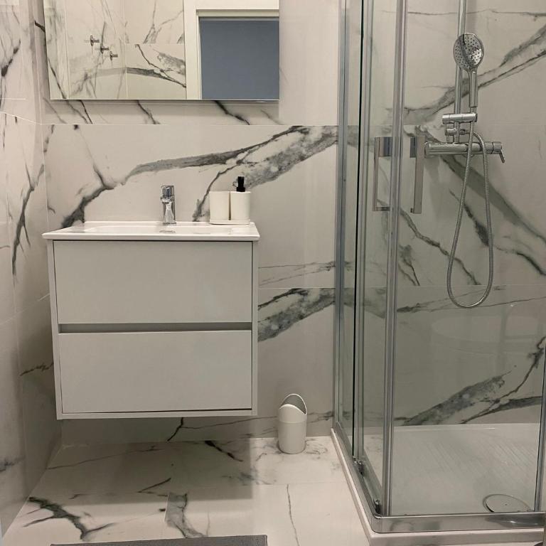 SUPREME Rooms - Camera Matrimoniale con Bagno Privato - 4