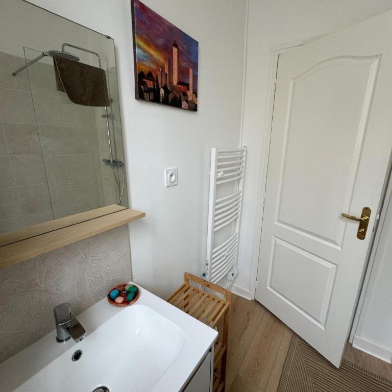 Cosy DUNOIS Studio rénové avec possibilité parking - Studio-Apartment - 5
