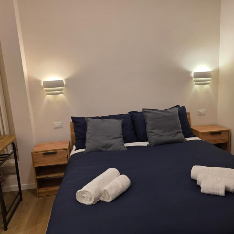Domus Augustea Holiday Apartments - Camera Matrimoniale con Bagno Privato - 12