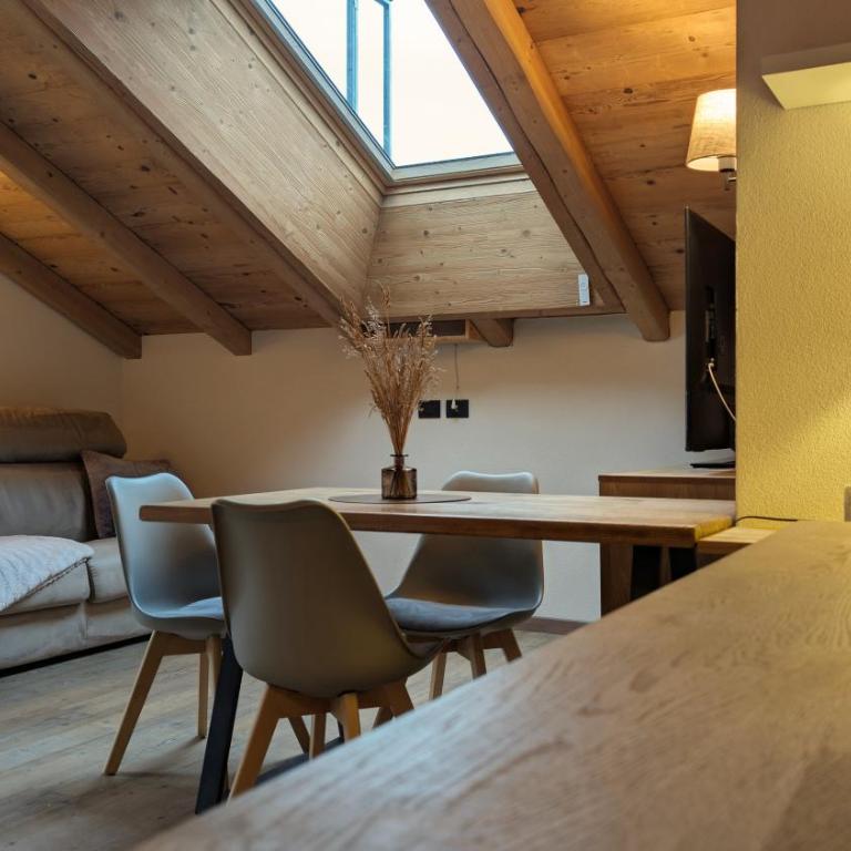 Silva: The Alpine Chalet - One-Bedroom Apartment with Balcony - 4