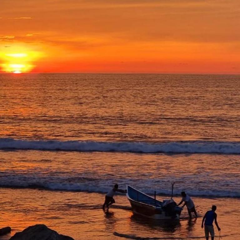 Hotel Ola Bella - Habitación con cama grande y balcón - 4