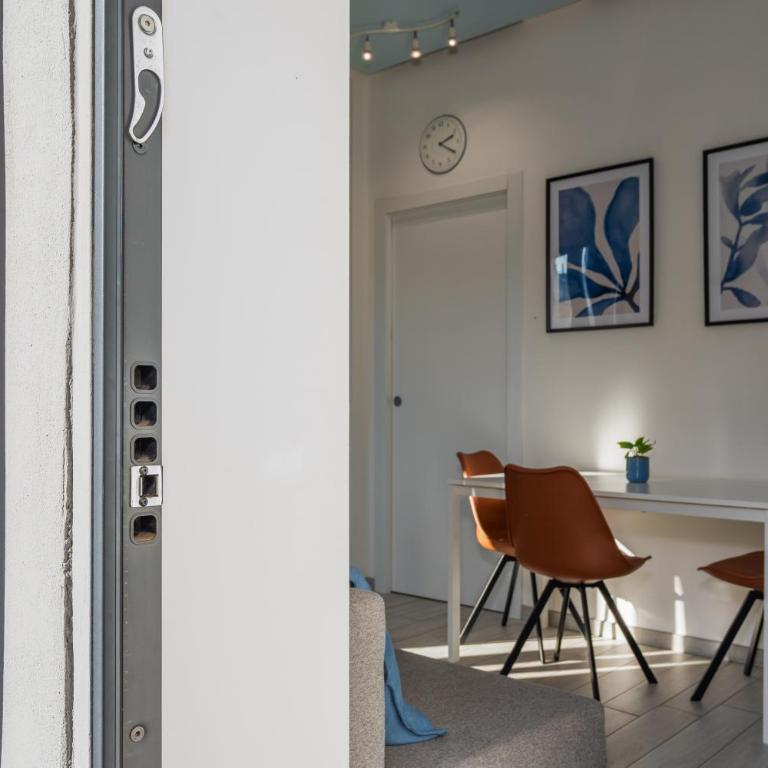 Habesha Flats - A quiet retreat just steps from the metro M1 - Appartamento con 1 Camera da Letto e Vista Giardino - 10