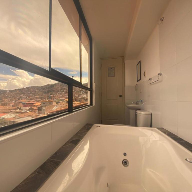 Casa Medina Hostal - Habitación Doble con bañera de hidromasaje - 7